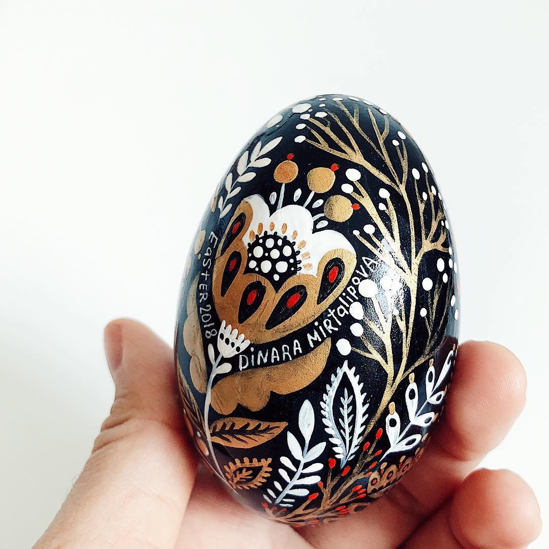 Illustrated egg art by Dinara Mirtalipova