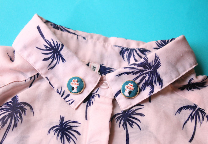 Embroidered collar pins by Baobap