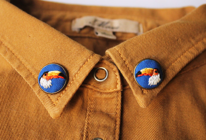 Embroidered collar pins by Baobap