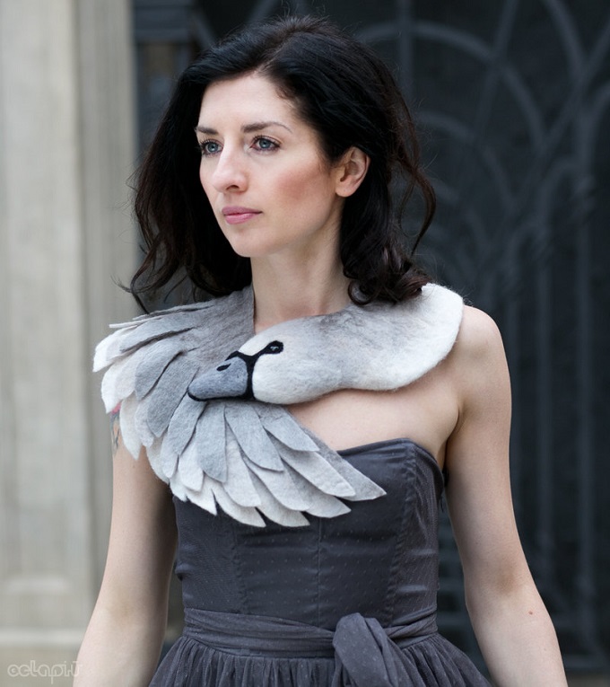 Celapiu felt scarves