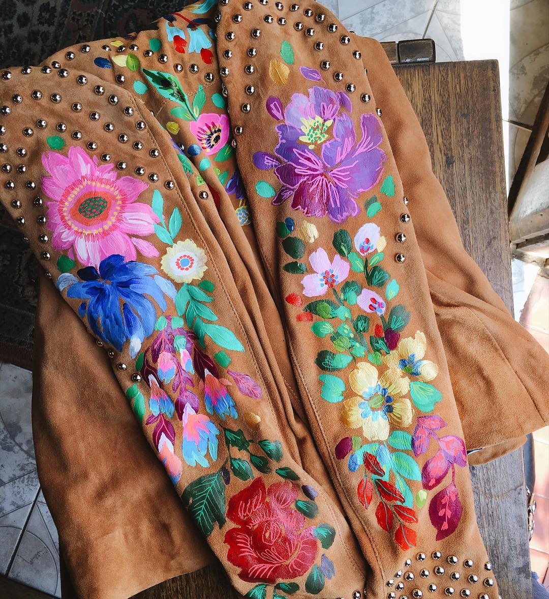 Floral art embroidery by Jo Jiménez