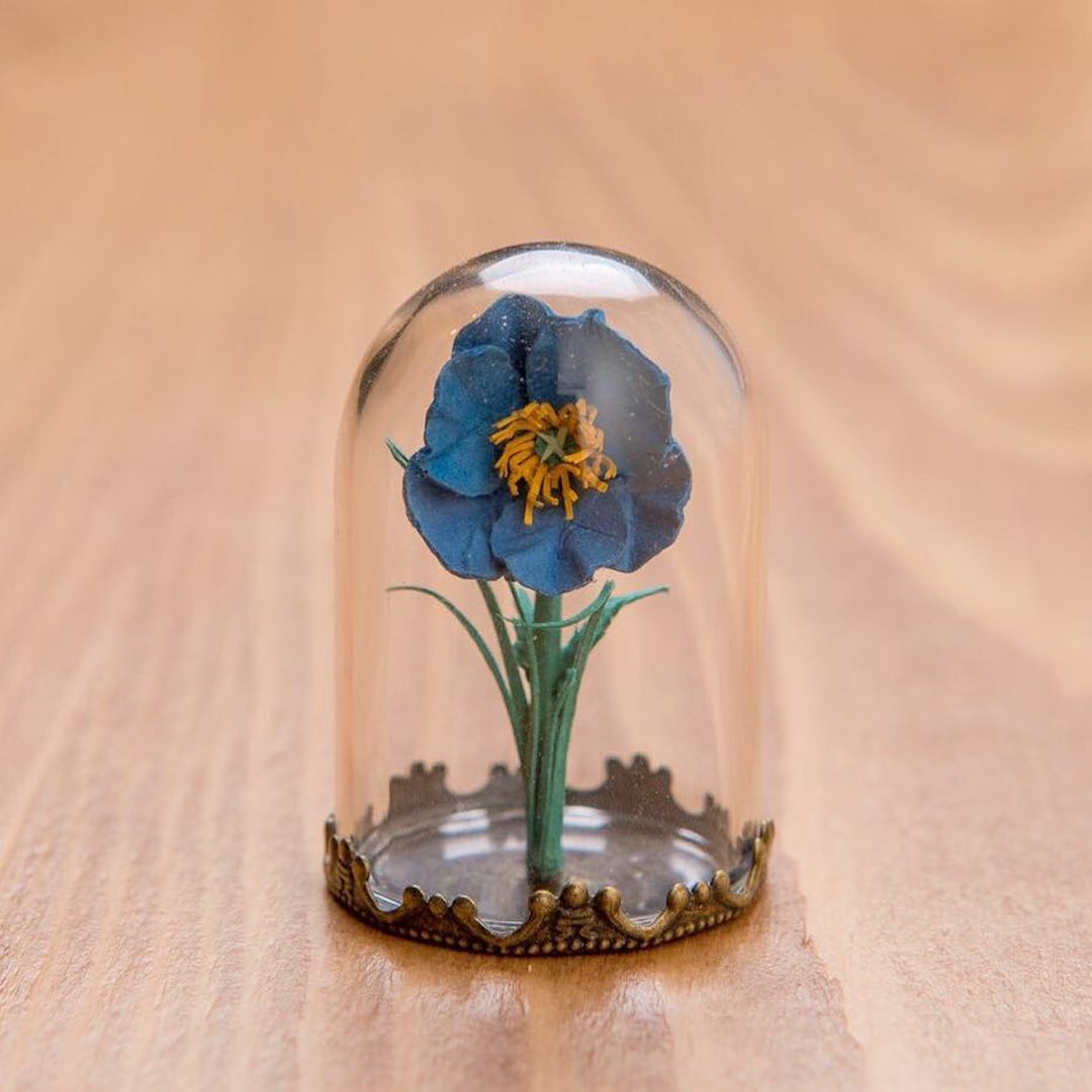 Tiny paper plants by Raya Sader Bujana