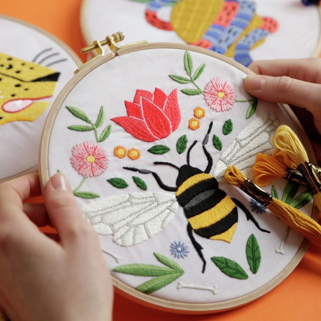 Free hand embroidery patterns available through DMC