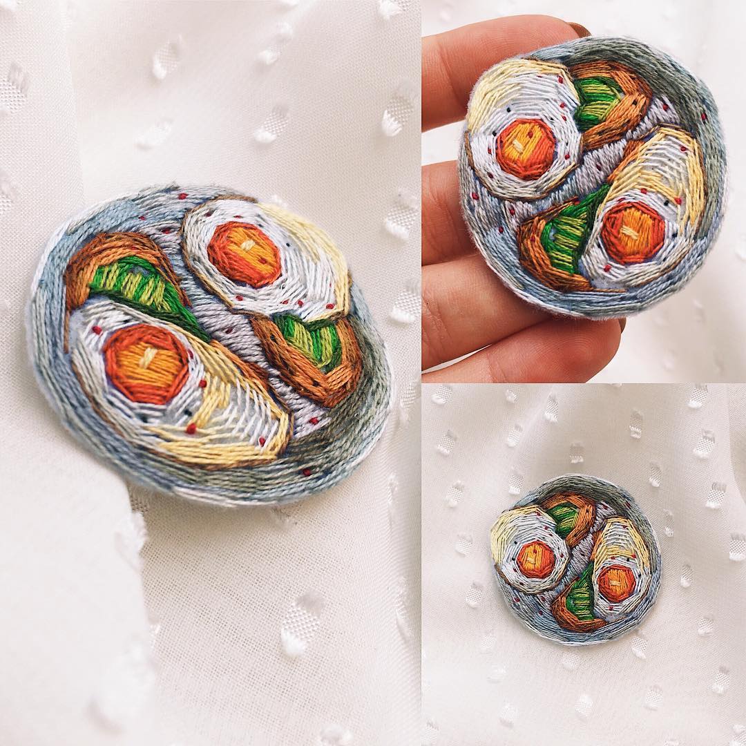 Embroidered brooch by Fistashka Art