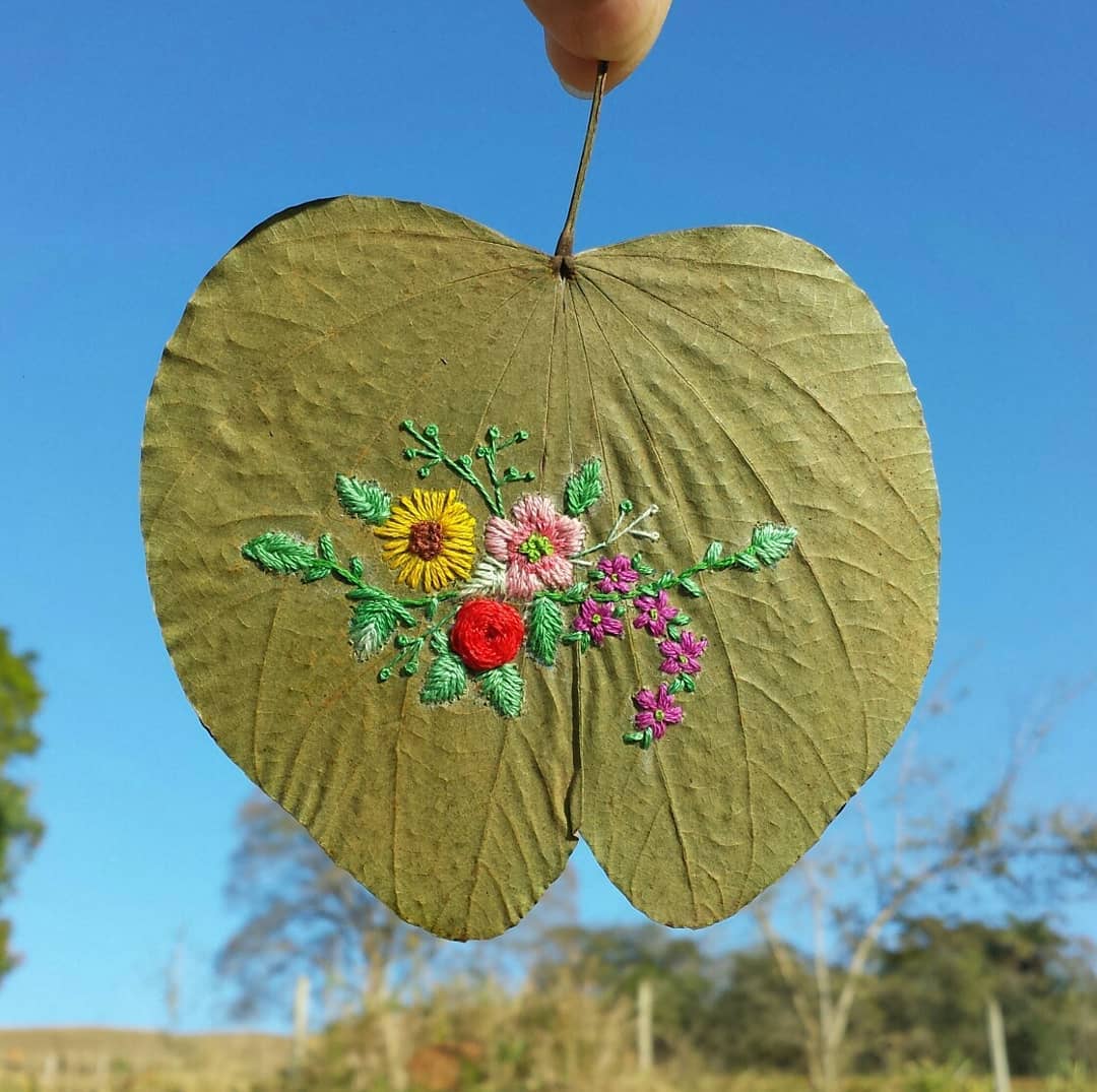 Hand embroidery on leaf by Solange Nunes