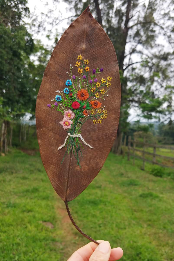 Hand embroidery on leaf by Solange Nunes