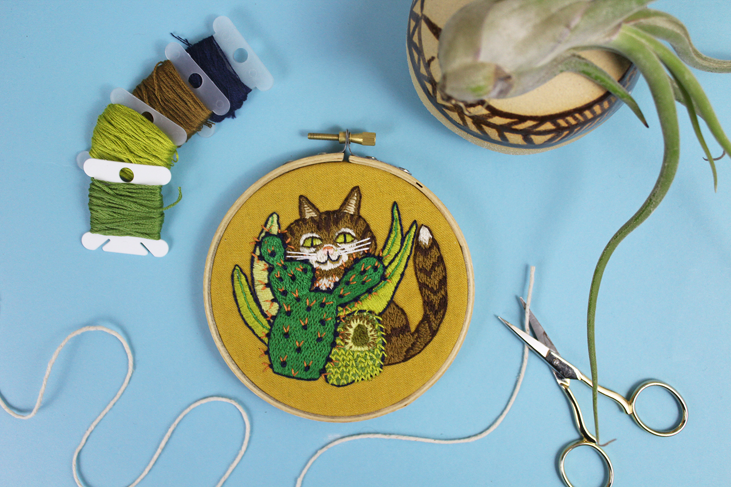 Cat embroidery 