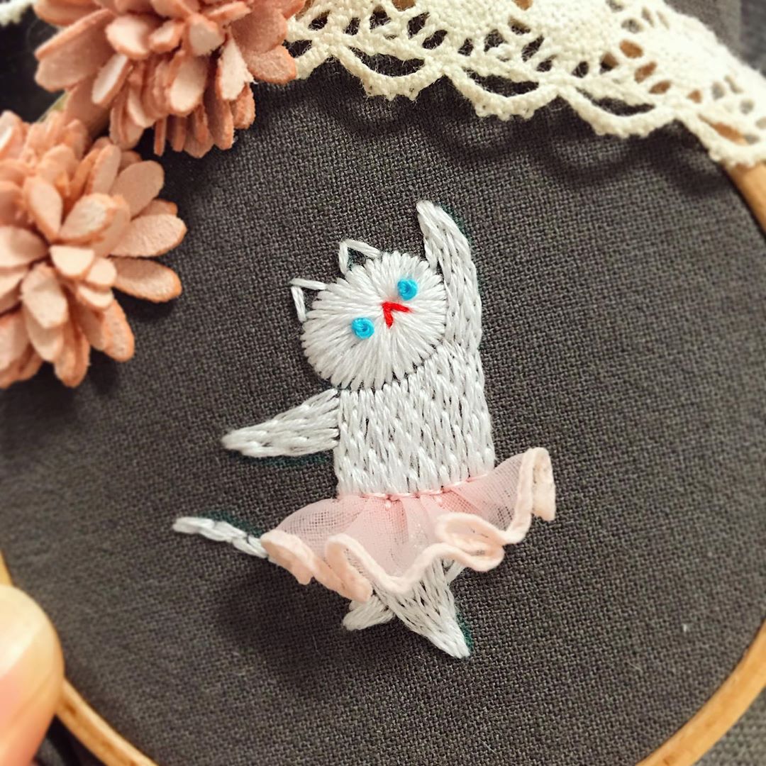 Cat embroidery by Nyang Stitch