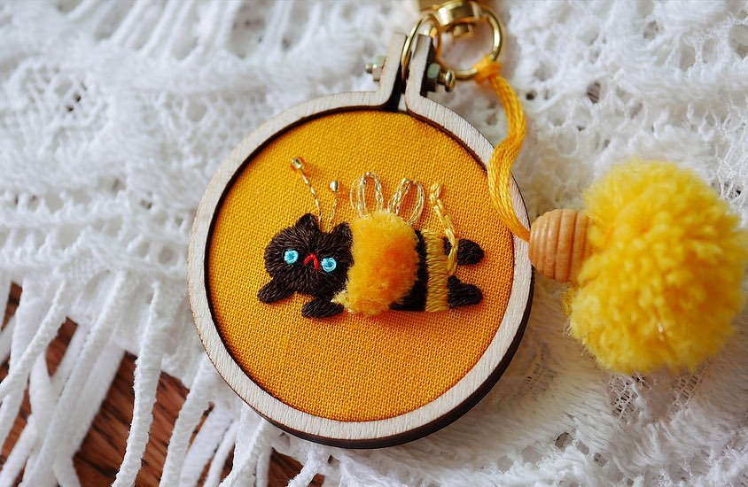 Cat embroidery by Nyang Stitch