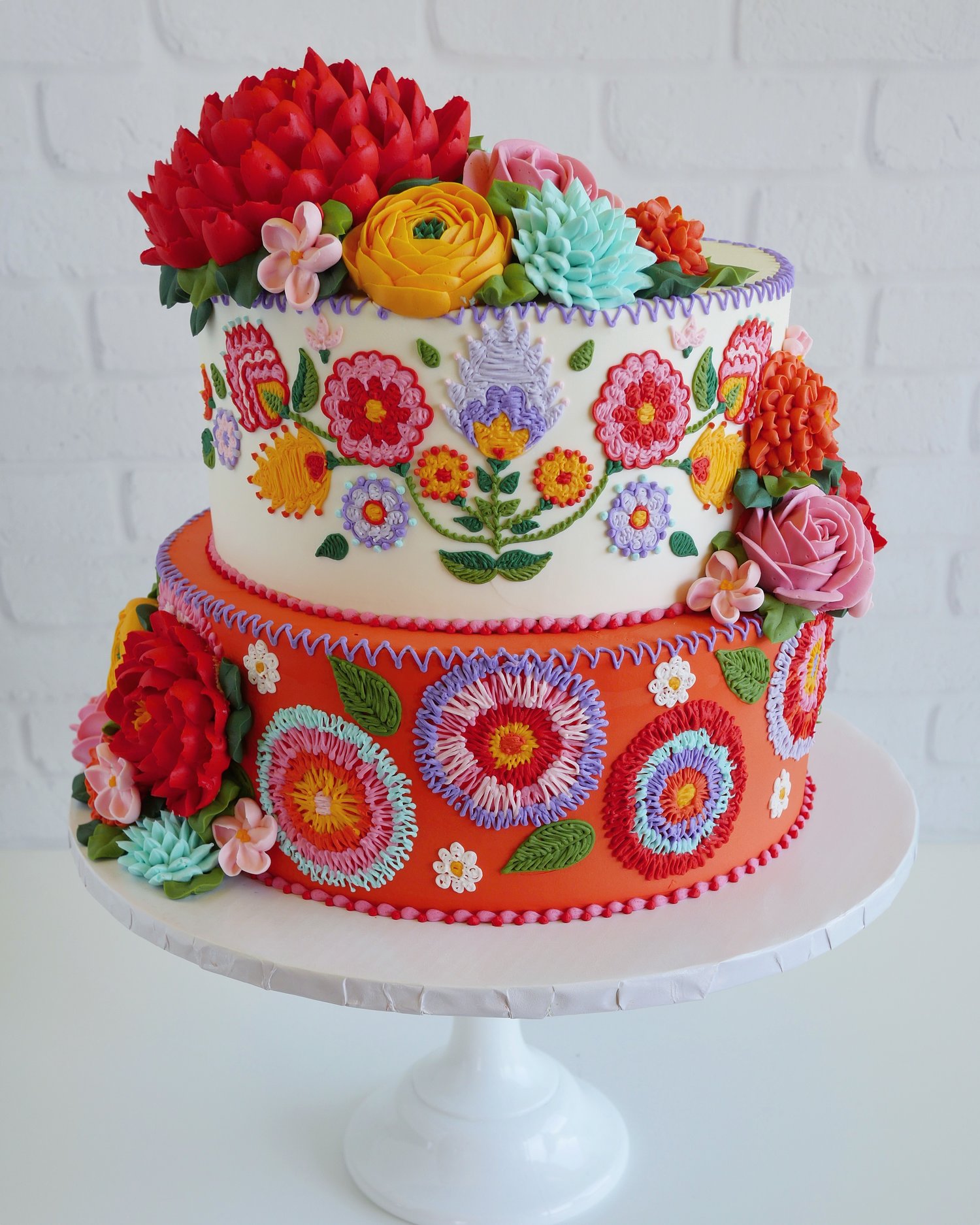 Embroidered cakes by Leslie Vigil