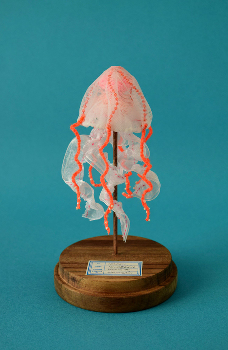 Jellyfish made of fabric by Hine Mizushima