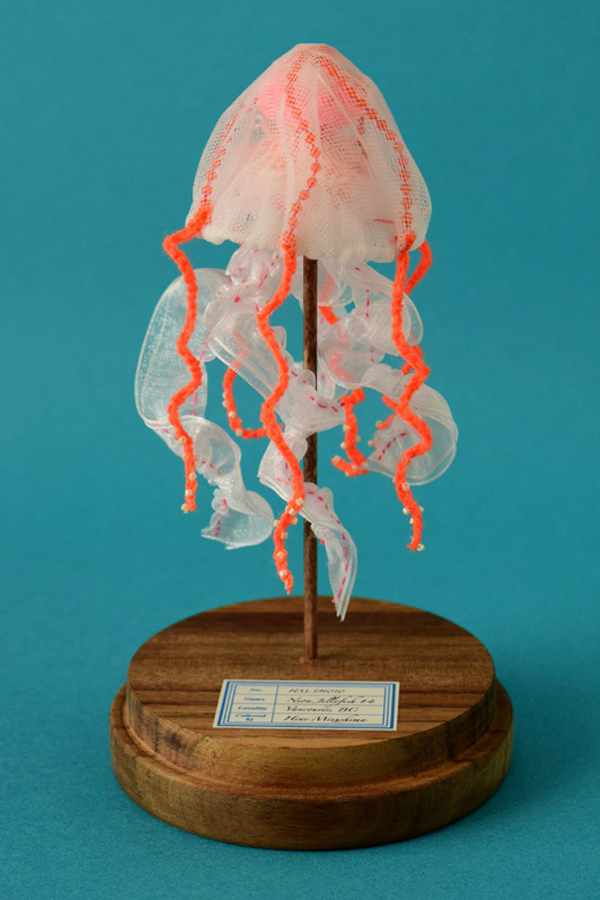 Jellyfish made of fabric by Hine Mizushima