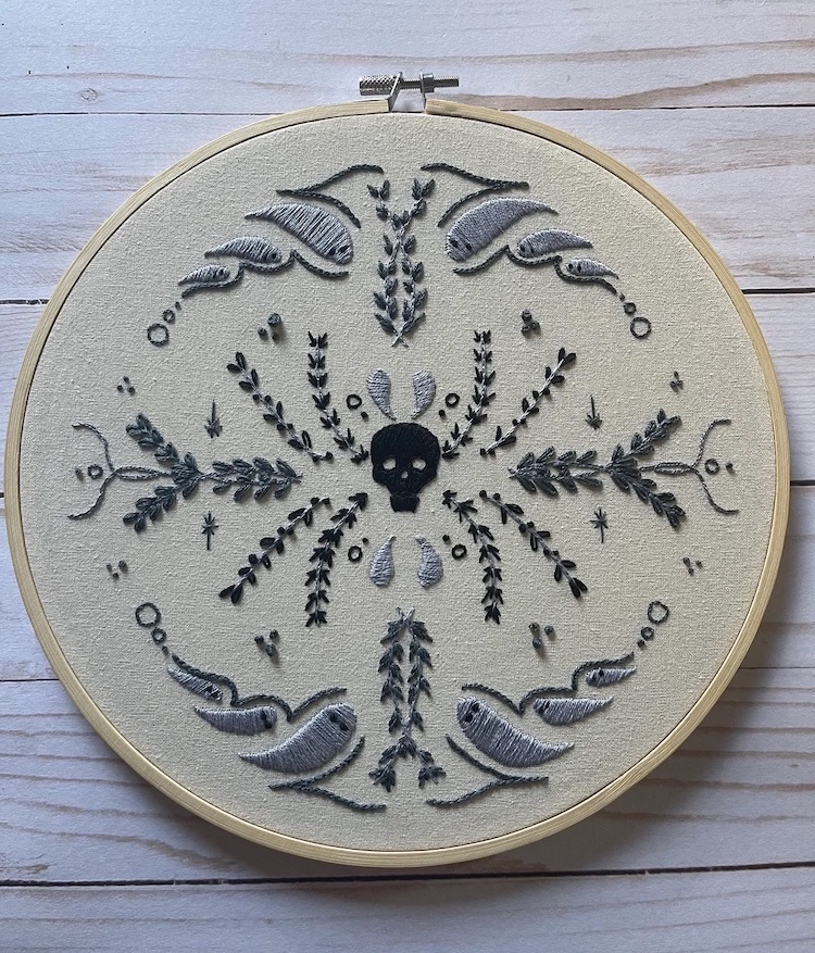 Fall-inspired downloadable embroidery pattern