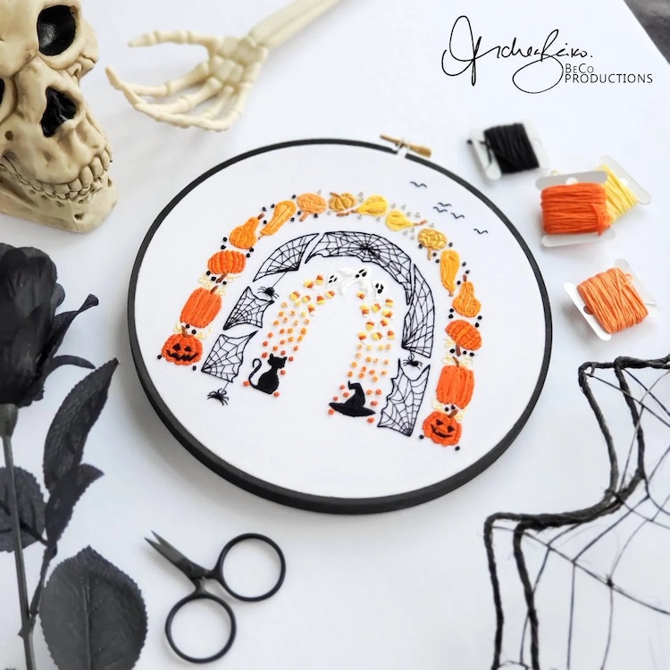 Fall-inspired downloadable embroidery pattern