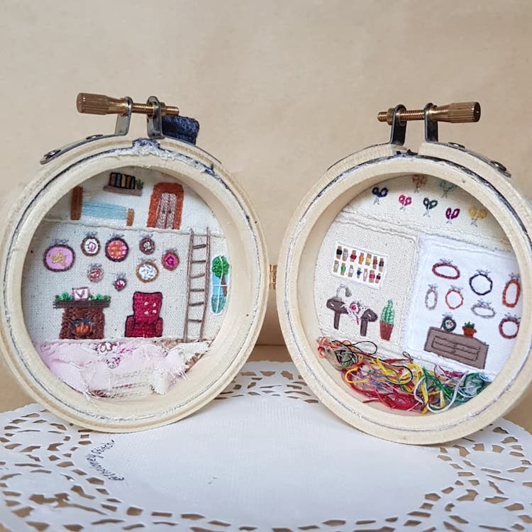 Embroidery That's Like Polly Pocket