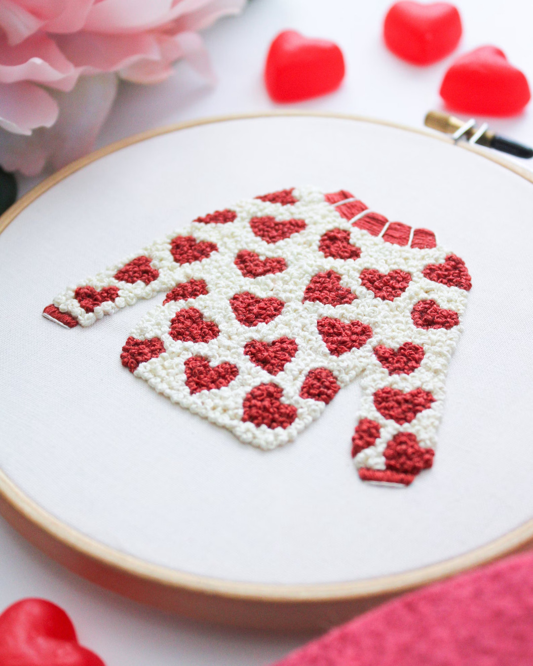 Embroidery pattern to celebrate Galentine's Day