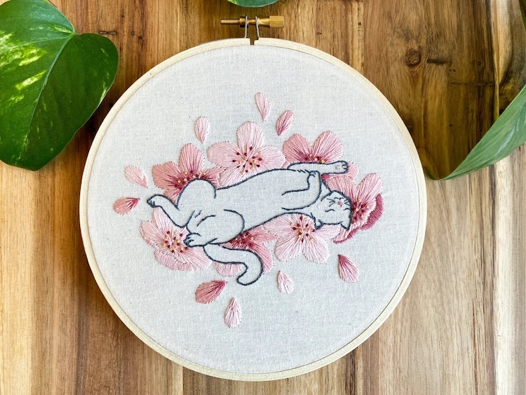 Cat embroidery pattern