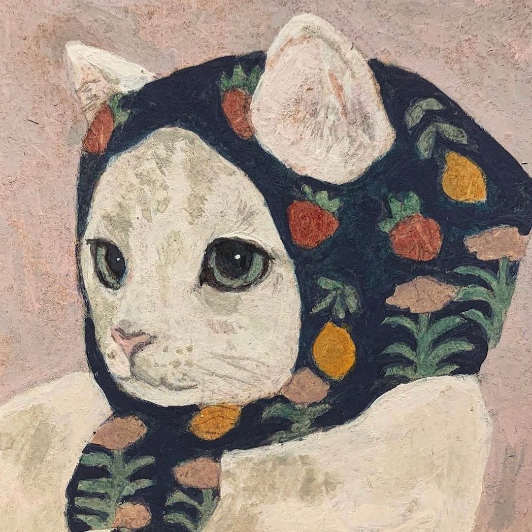 Кошка в платке