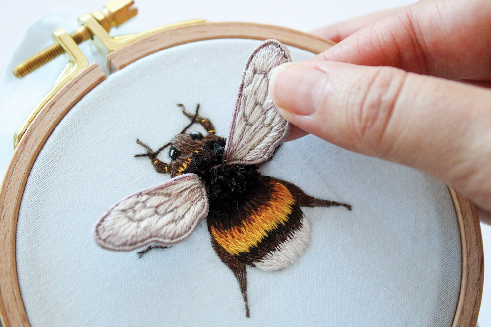 Stumpwork Embroidery and Thread Painting: Stitch 3D Nature Motifs by Megan Zaniewski